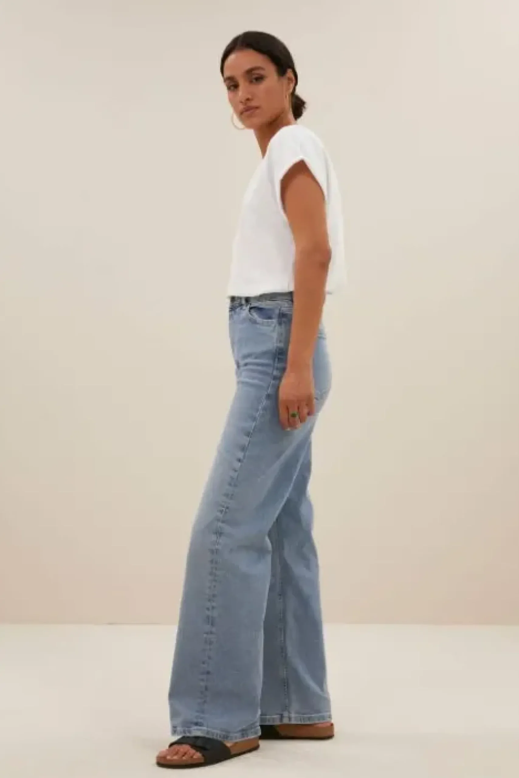 By bar Tops & T-shirts<momi logo top | bright white
