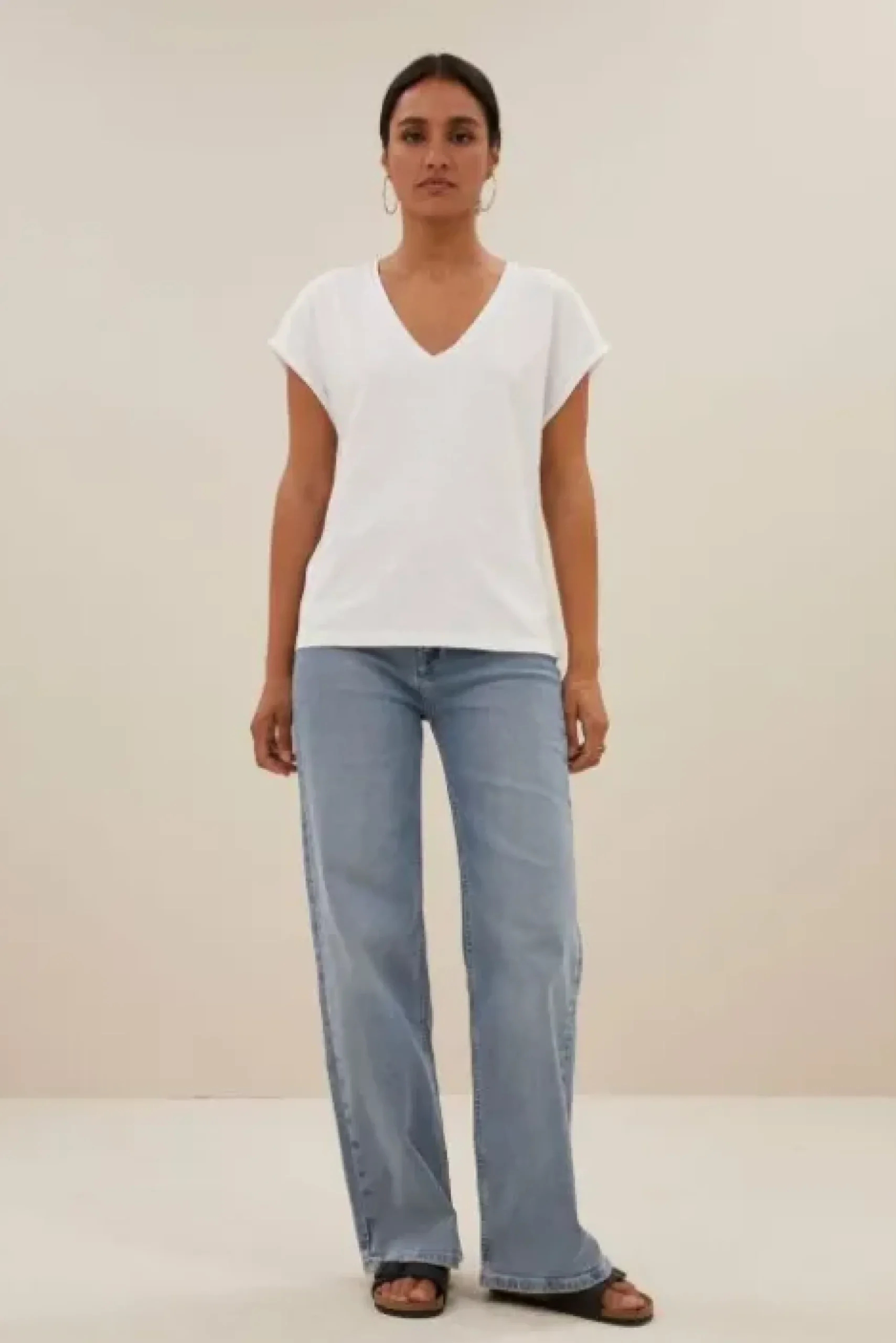 By bar Tops & T-shirts<momi logo top | bright white